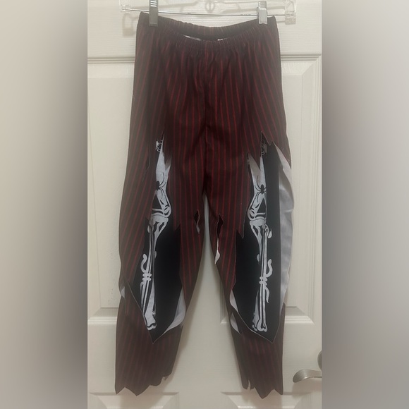 Pirate 3 Piece Costume Child size 7/8 - Picture 8 of 10